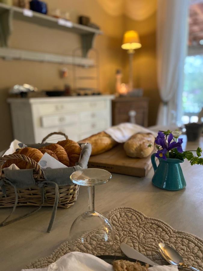 L'Eveil En Provence Bed and Breakfast Entrecasteaux Eksteriør billede