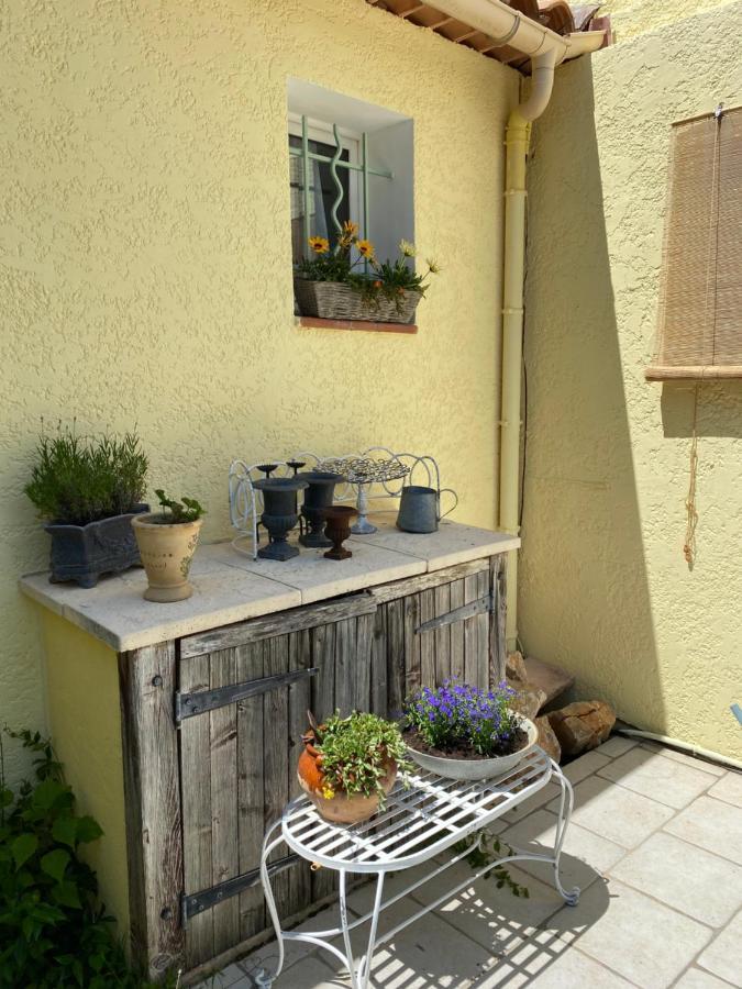 L'Eveil En Provence Bed and Breakfast Entrecasteaux Eksteriør billede