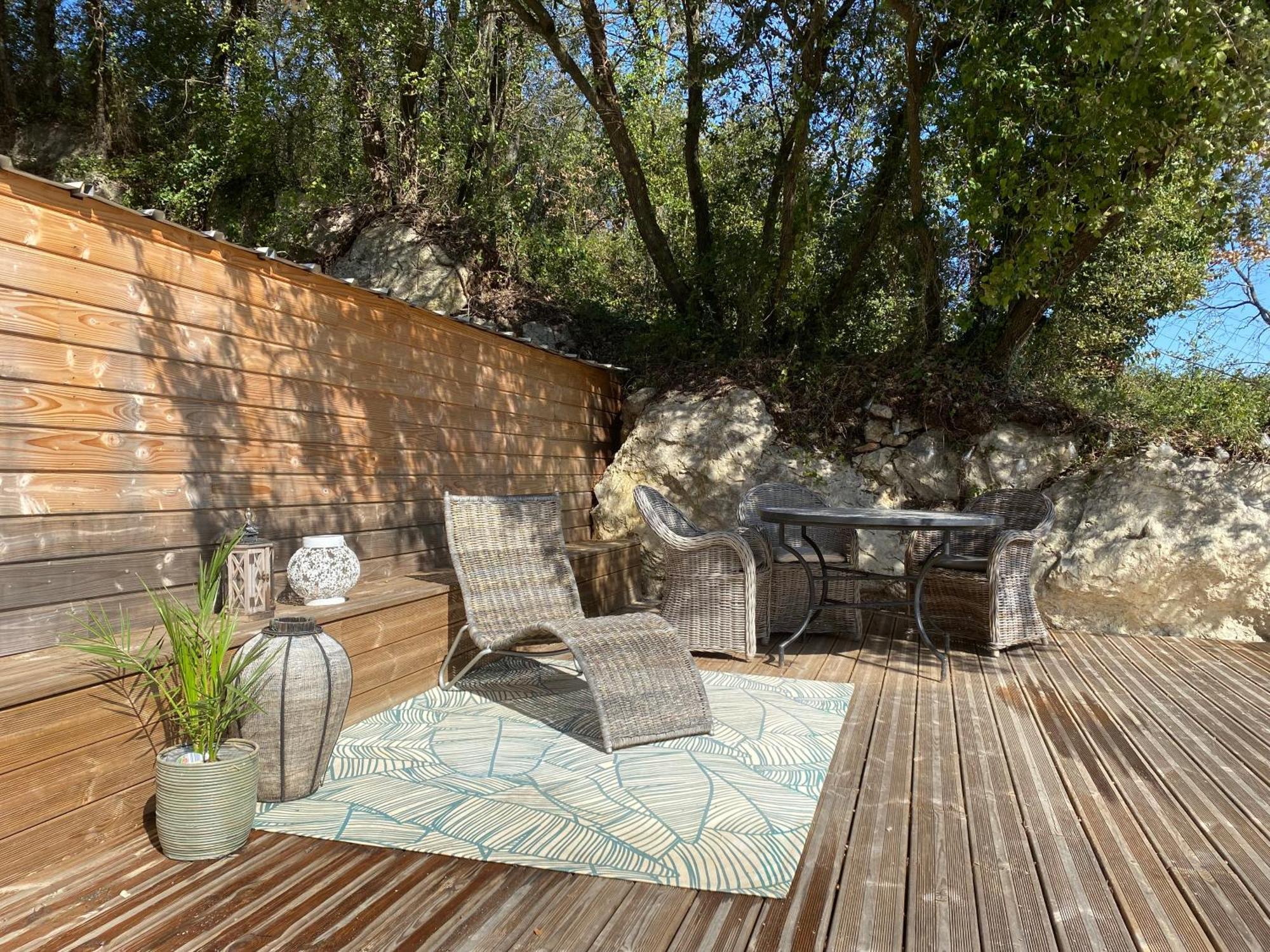 L'Eveil En Provence Bed and Breakfast Entrecasteaux Eksteriør billede